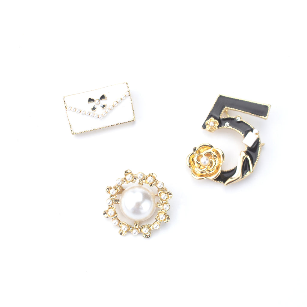 SET of 3 Brooches - Five with Flower, Pearl and Handbag