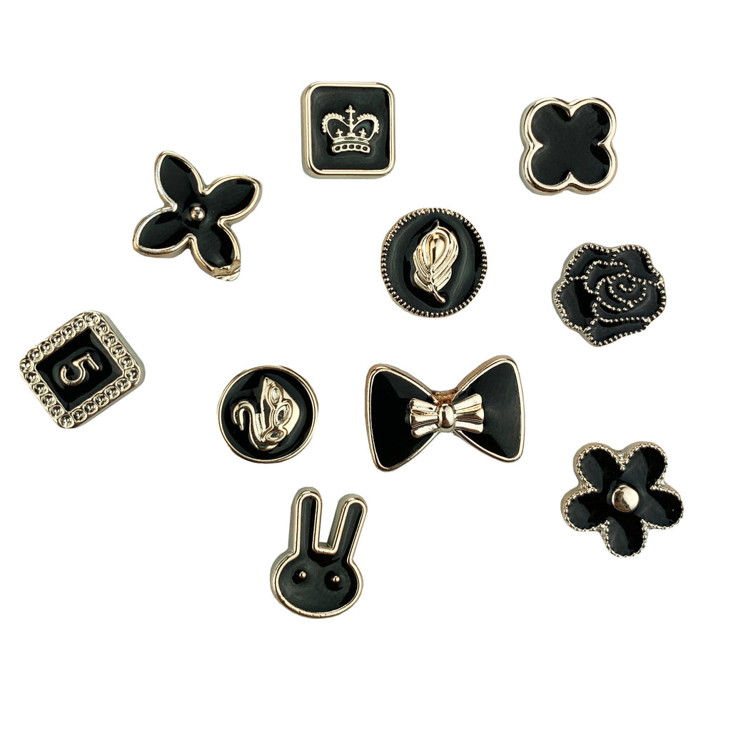 Set of 10 pins with womanly motifs